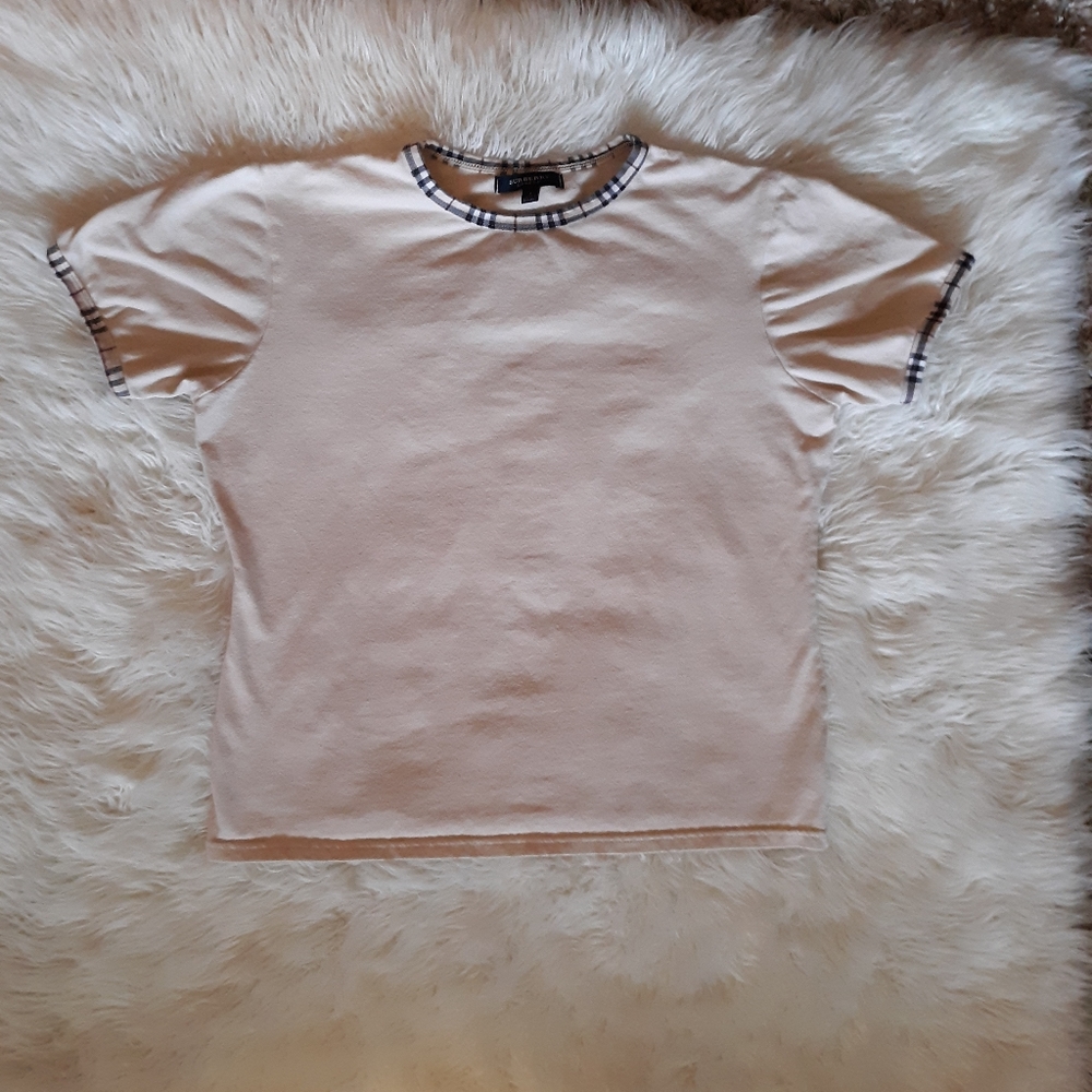 Burberry tee shirt